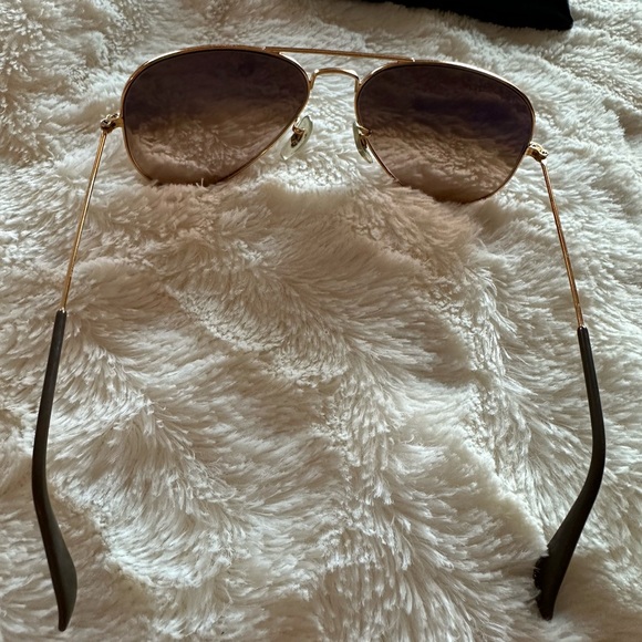 Ray-Ban Avatiors - Picture 7 of 9